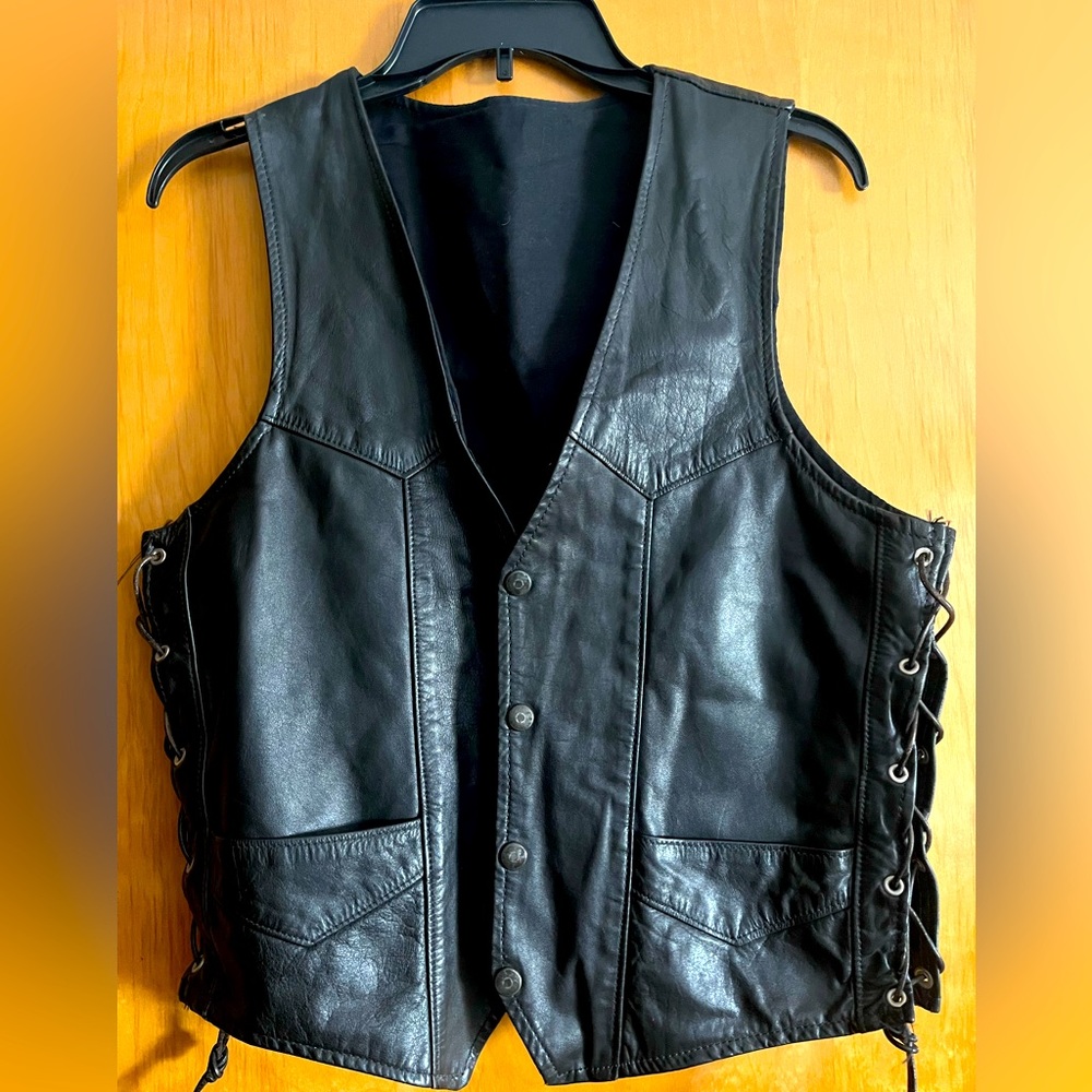 Leather vest size sm